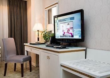 New Plum Garden Seasons Hotel - Shenzhen Zhucun  エクステリア 写真