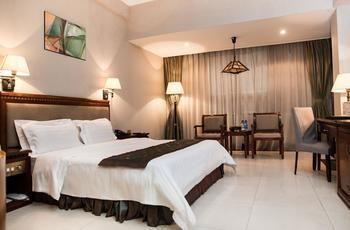 New Plum Garden Seasons Hotel - Shenzhen Zhucun  エクステリア 写真